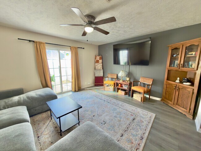 Building Photo - 1307 Amsterdam Ct