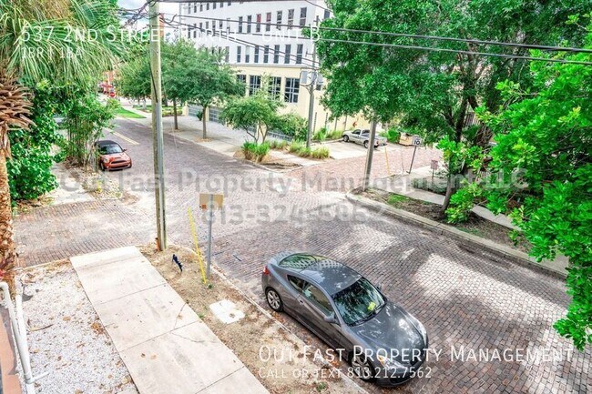Building Photo - 537 2nd St N