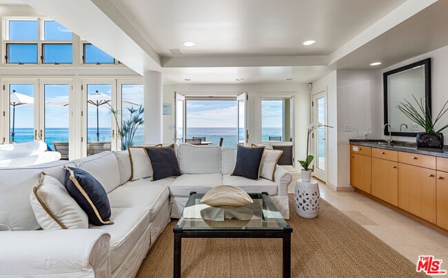 Building Photo - 24456 Malibu Rd