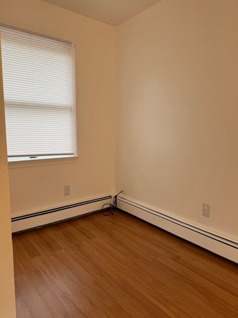 Main Bedroom Nook - 1824 Pershing Pl