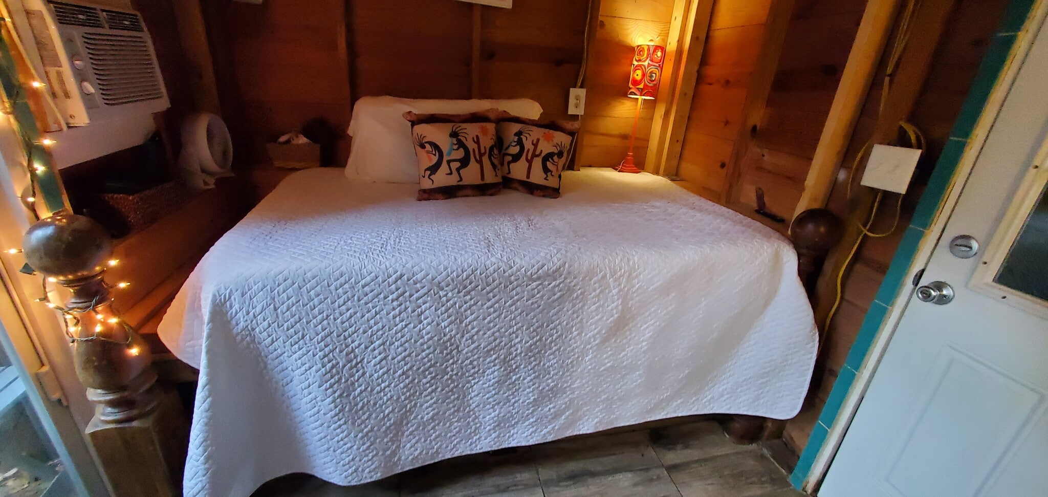 Full-sized Memoryfoam bed - 5014 Hillwood Cir S