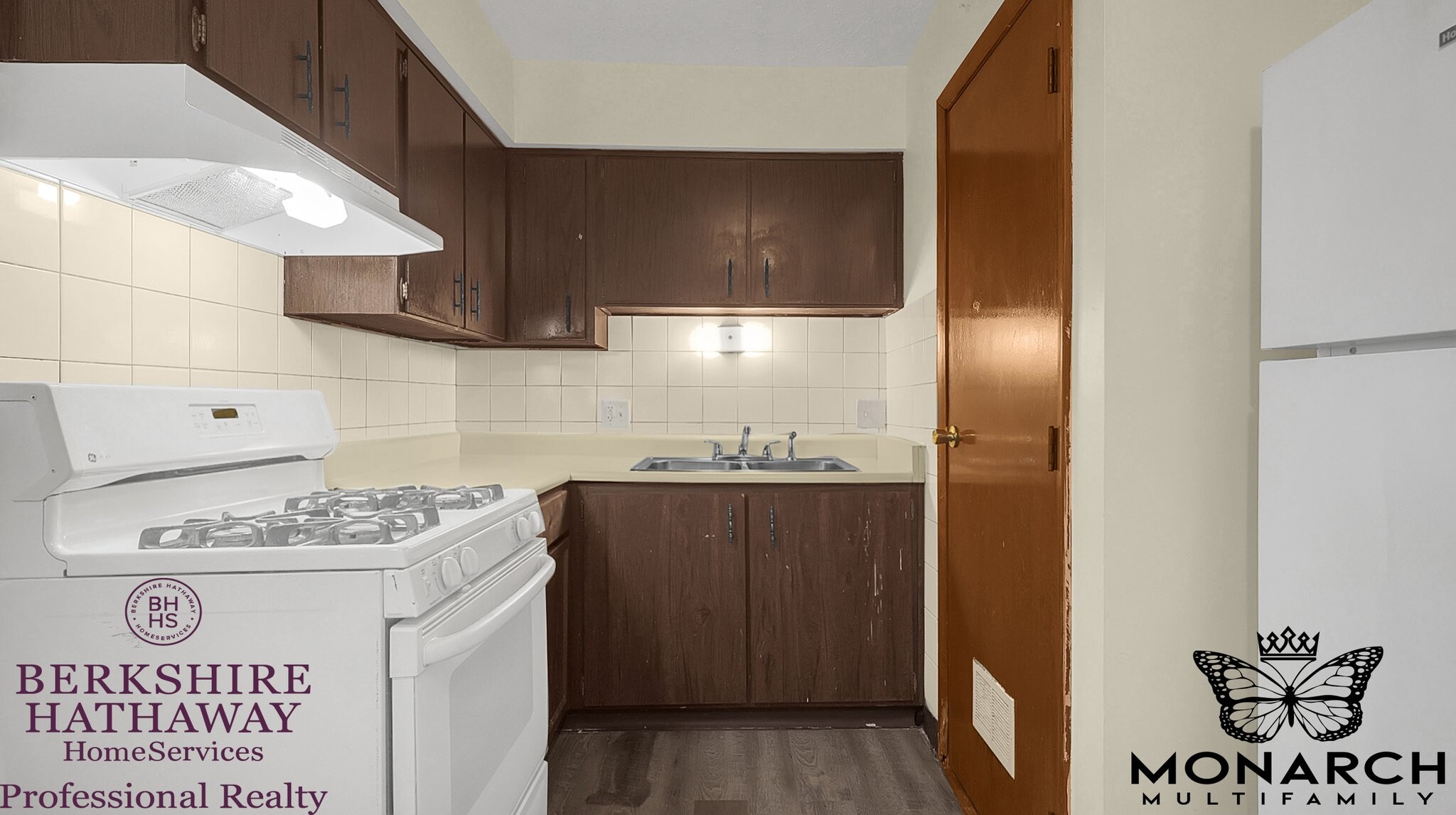 Building Photo - 3042 Sandridge Ave