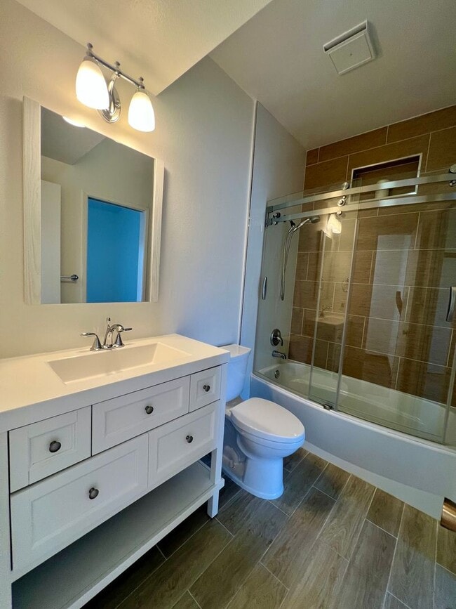 Building Photo - Stunning, spacious and large Milpitas cond...