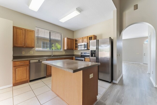 Building Photo - Absolutely stunning 3BR/2BA & 2-Car Garage home in highly sought-after Ballantrae community