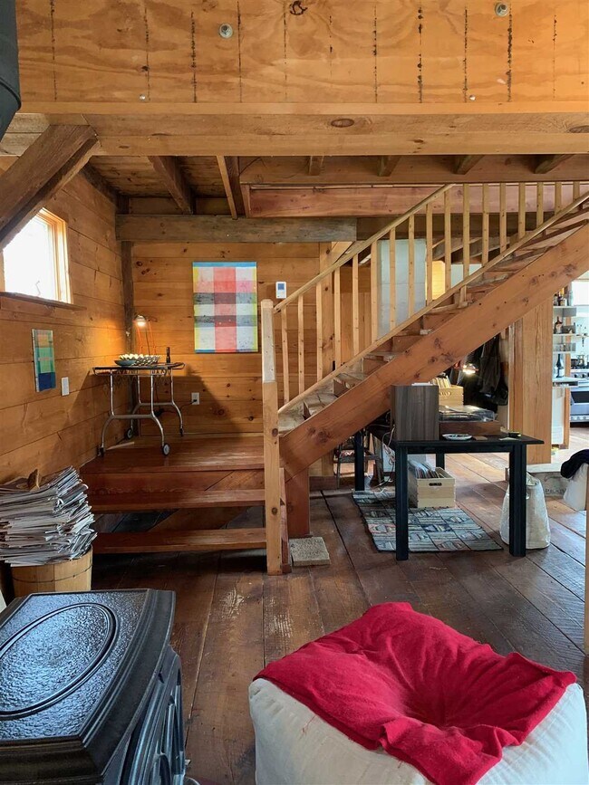 Building Photo - 16-18 Broadway