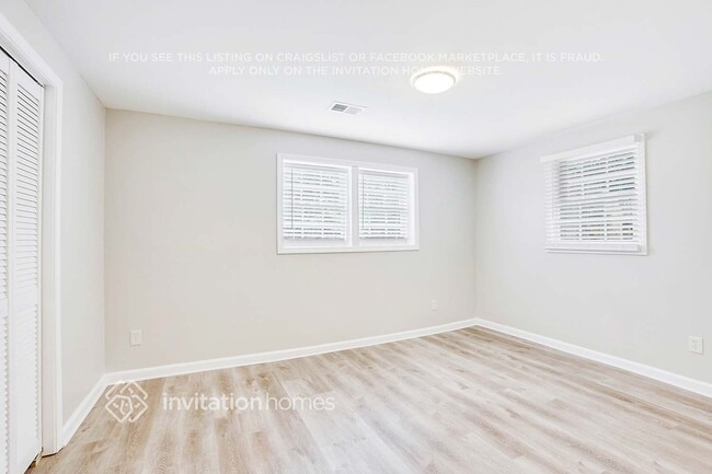 Building Photo - 1734 Lamancha Dr NW