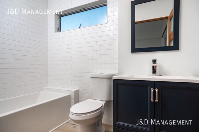 Building Photo - 3333 Reynard Way