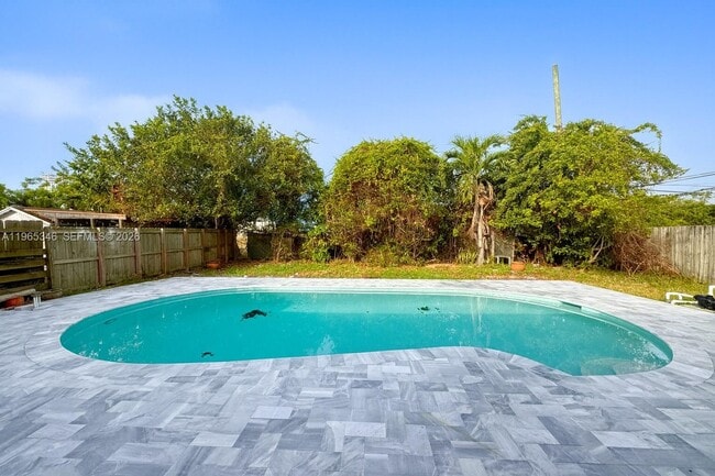 Building Photo - 4671 SW 43rd Terrace