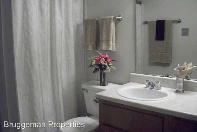 Building Photo - 101 S Twin Creek Dr