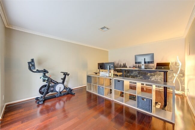Building Photo - 15739 Fleetwood Oaks Dr