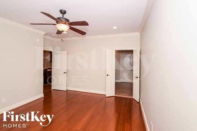 Building Photo - 152 Willow View Lane