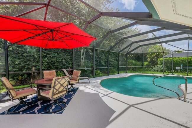 Building Photo - Secluded Annual Rental-  3 Bedroom 2 Bath Pool Home In Spanish Wells