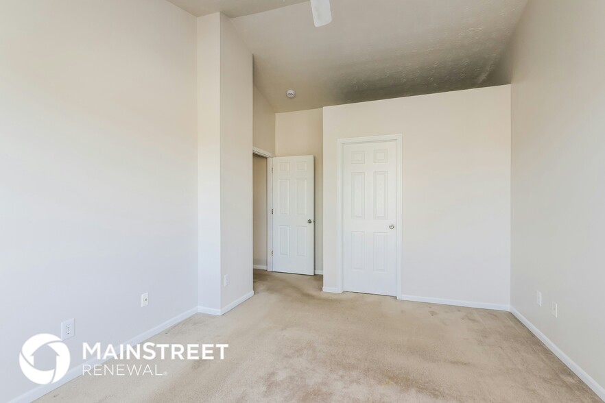 Building Photo - 10201 Red Clover Ct