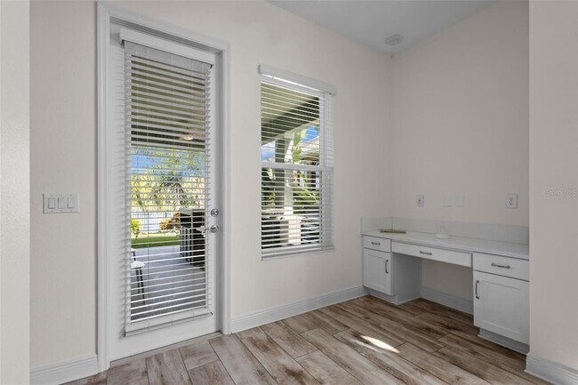 Building Photo - 2515 Portico St