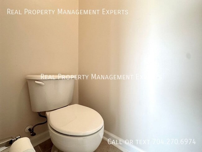 Building Photo - 2117 Copperplate Rd