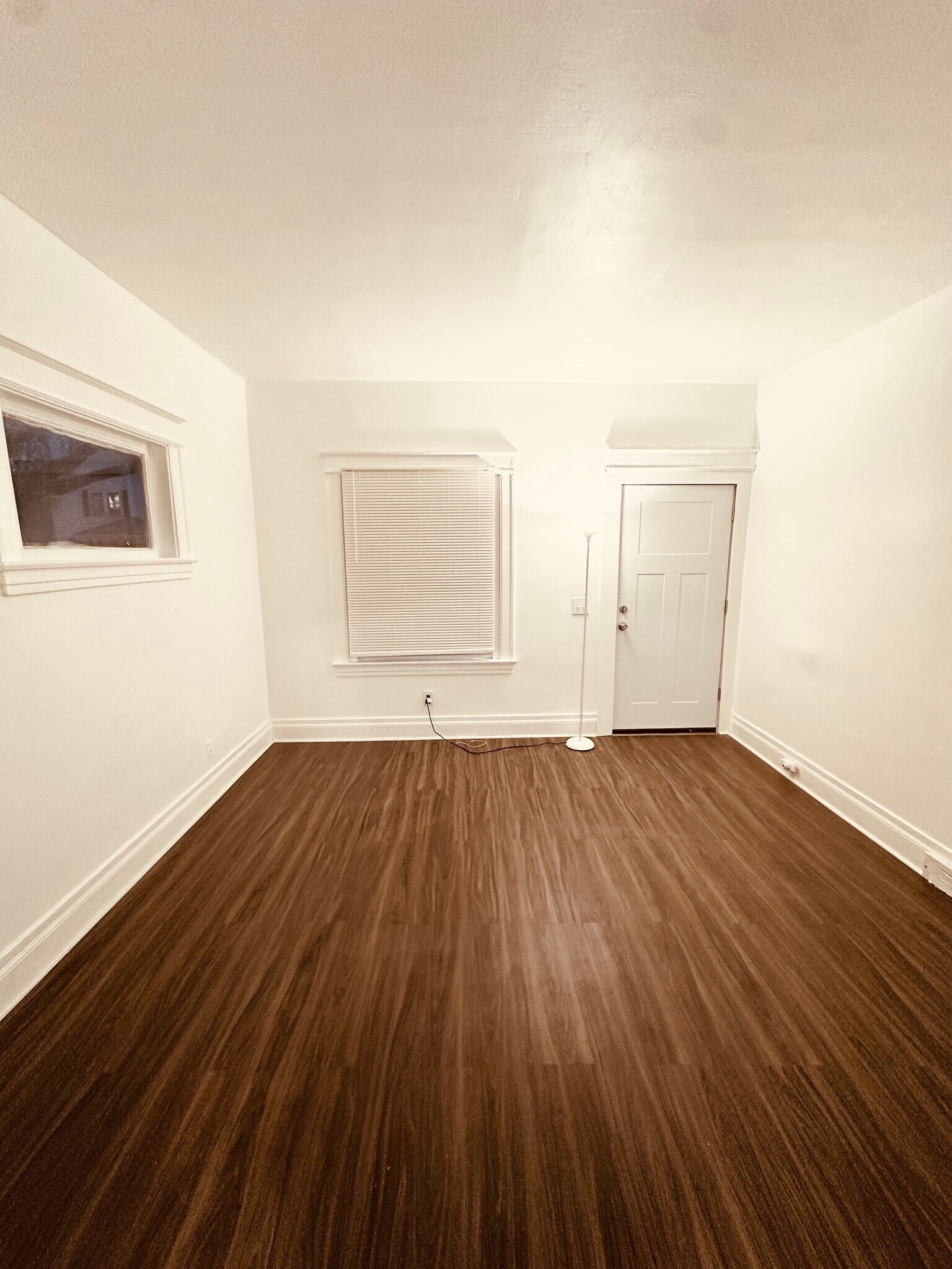 Building Photo - 96-98 Durnan St