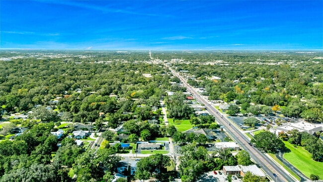 Building Photo - 37 SE 15th Terrace