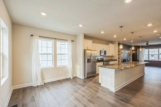 Building Photo - 23853 Myrtle Glen Way