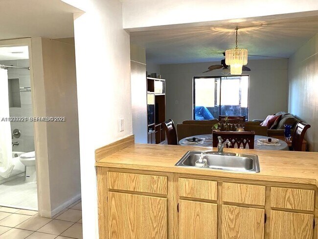 Building Photo - 851 NE 207th Terrace