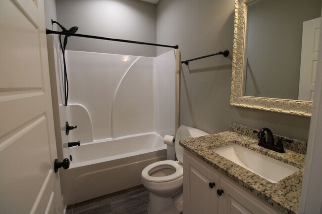 Building Photo - Beautiful 3/2 home in Bonaire!