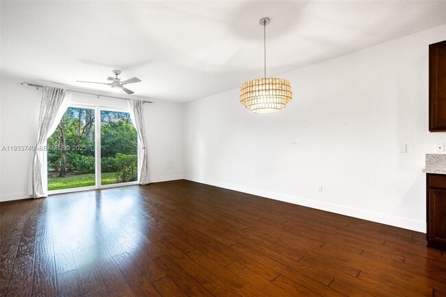 Building Photo - 4652 Horseshoe Cir