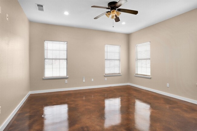 Building Photo - 3129 Molly Dr