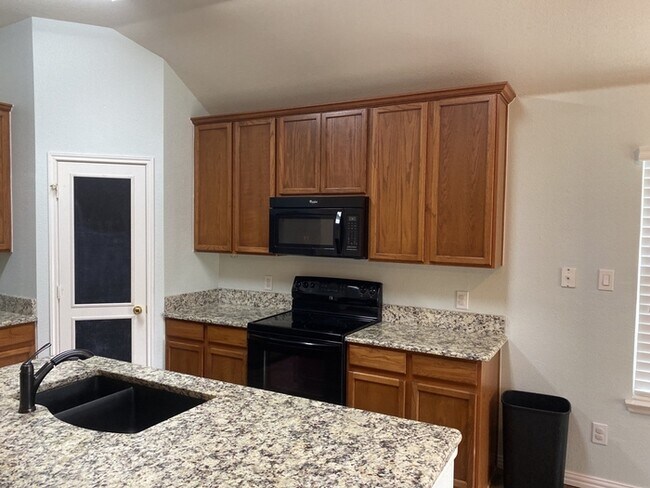 Building Photo - Stunning 3/2/2 in Mansfield with covered p...