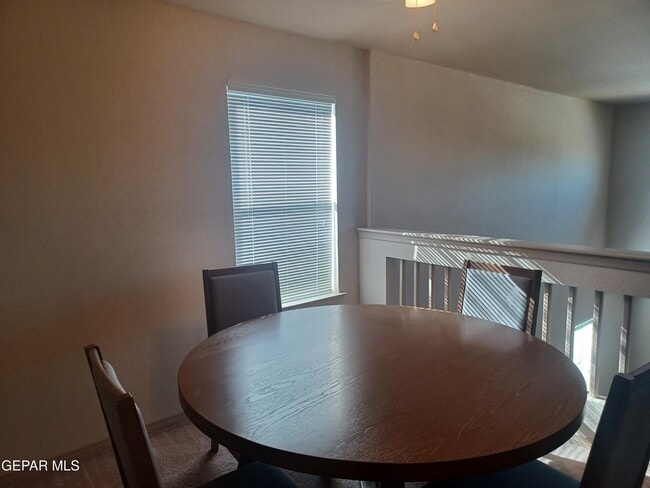 Building Photo - 2300 Honey Dew St