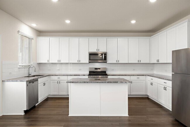 Building Photo - 616 Hugenot Wy