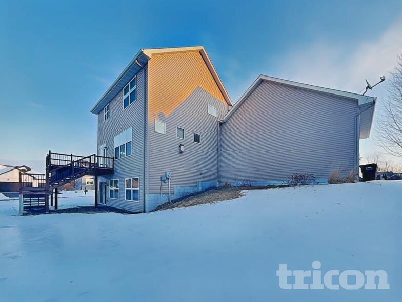 Building Photo - 2248 Longhorn Ln