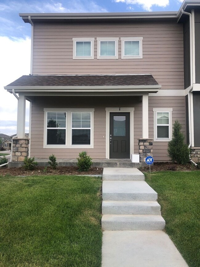 Primary Photo - Beautiful 3 bed, 3 bath Townhome in West W...