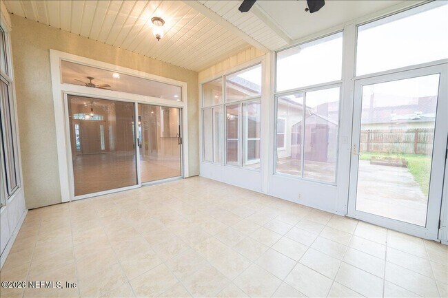 Building Photo - 14622 Christen Dr