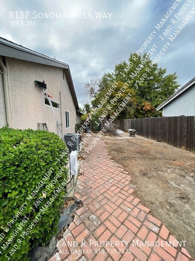 Building Photo - 8137 Sonoma Hills Way