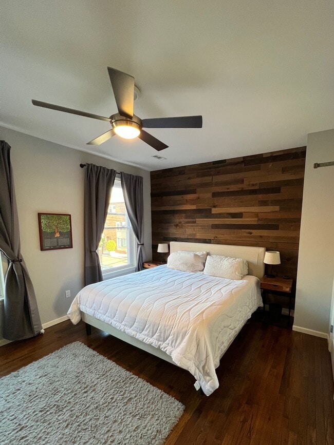 Building Photo - 604 S 12th St