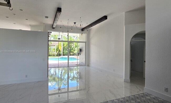 Building Photo - 1506 Lantana Ct