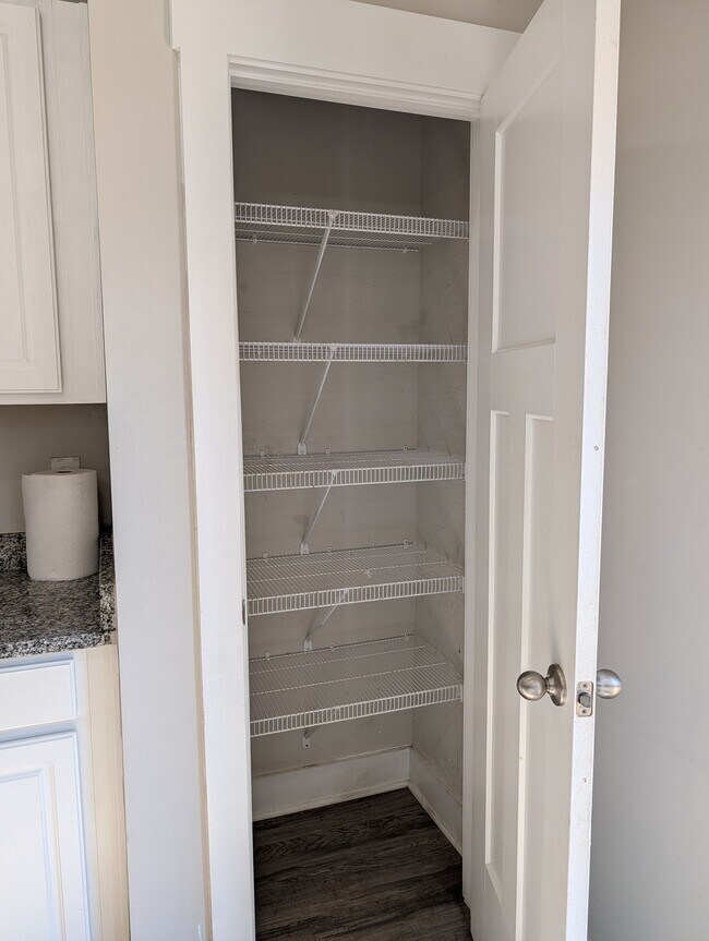 Building Photo - 222 Keaton Ct