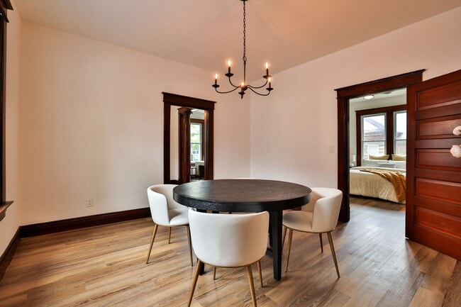 Building Photo - Newly Renovated Single Family Home