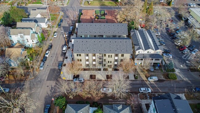 Interior Photo - SE 11th & Tenino Apartments