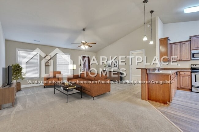 Building Photo - 220 Fields Pond Dr