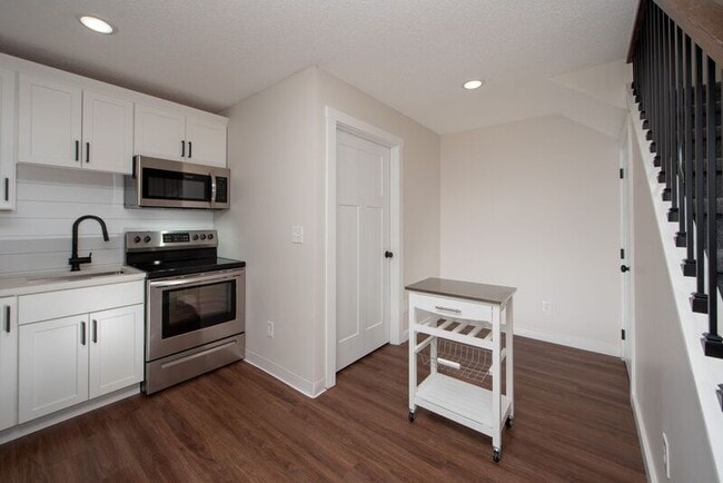 Building Photo - 12 D Kirby Rd