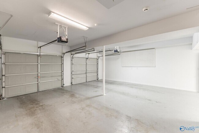 Building Photo - 481 Brenda Dr