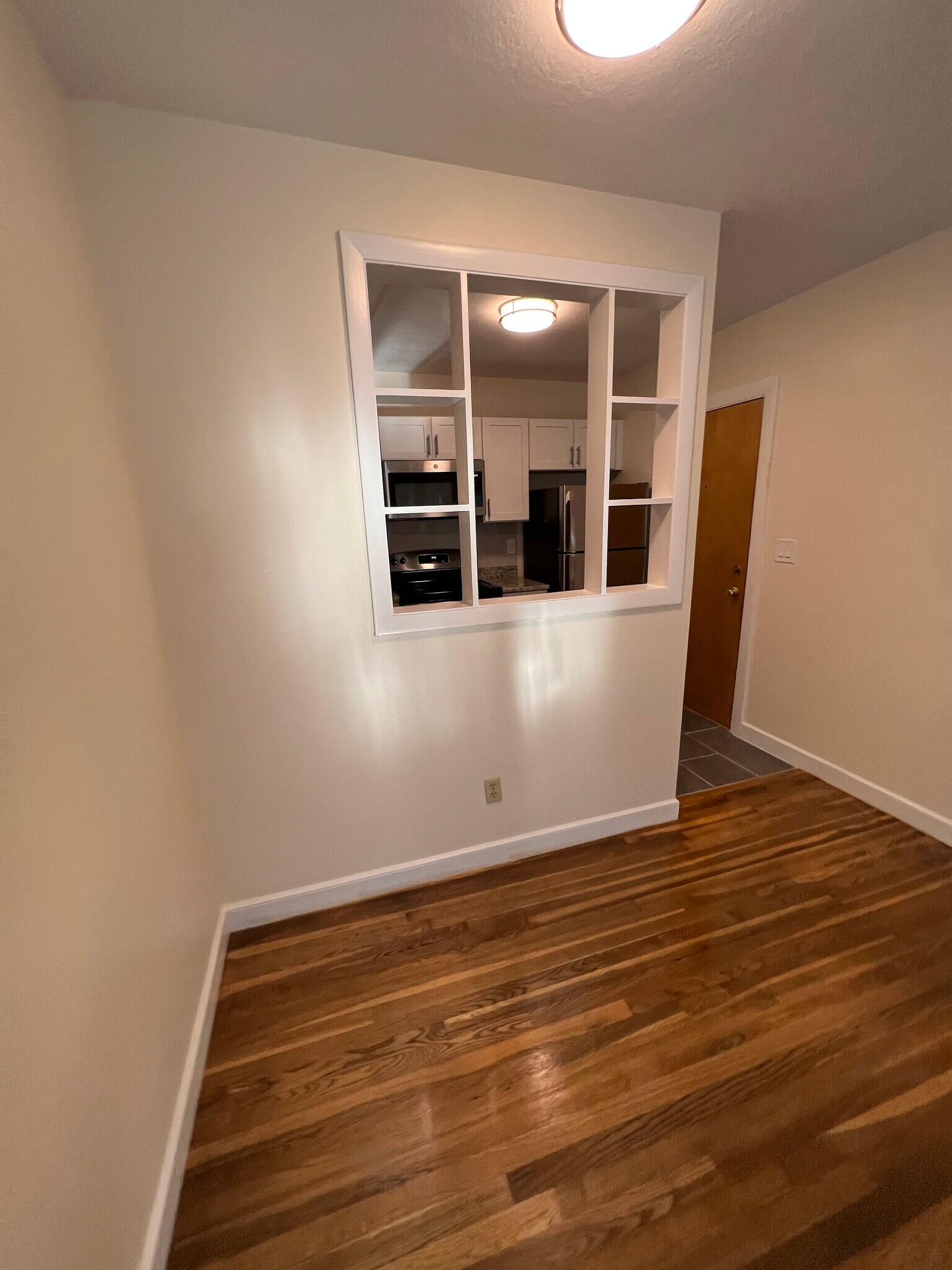 Building Photo - 288 Grove St