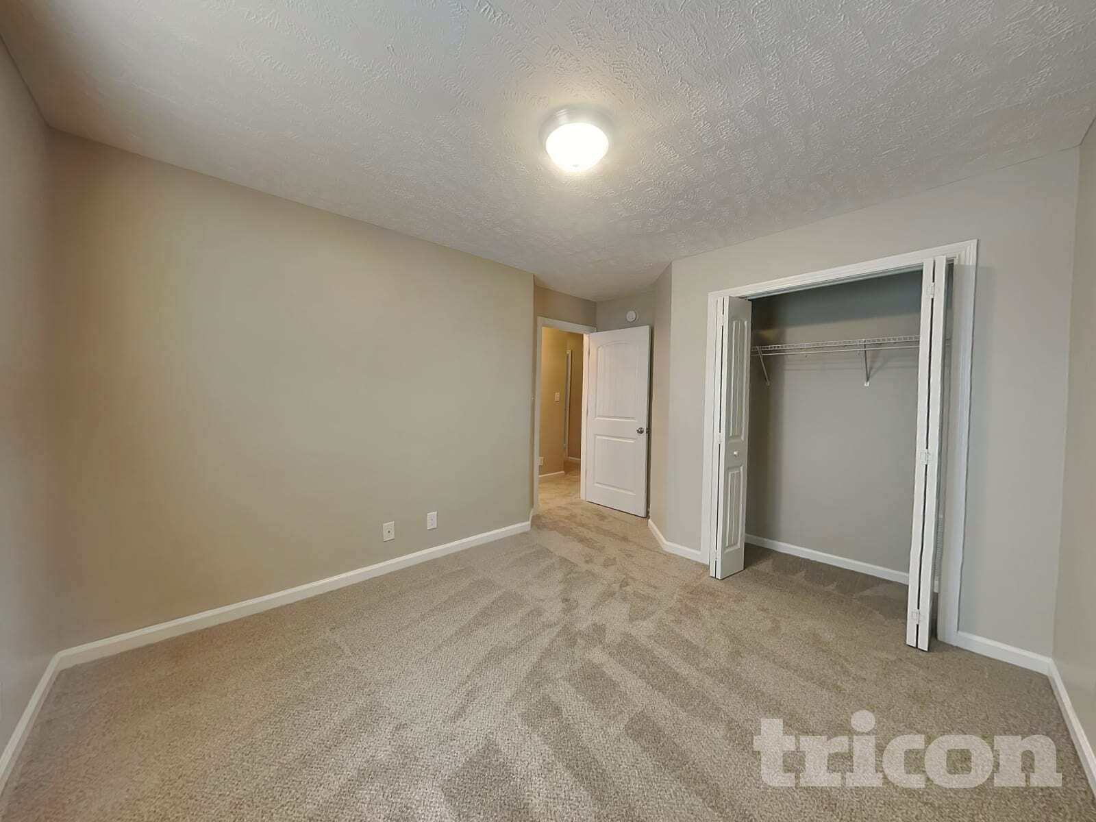 Building Photo - 1457 Mutual Dr