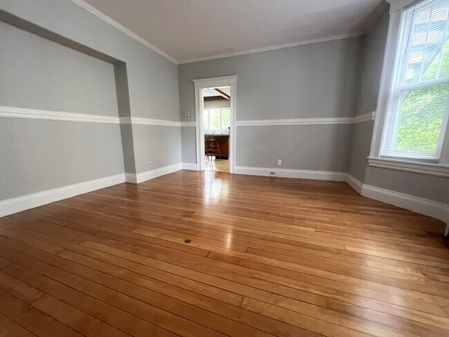 Building Photo - 258 Highland St