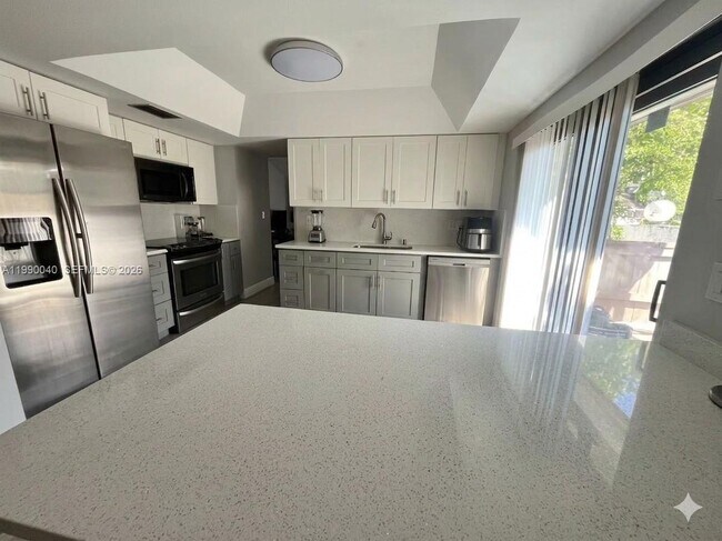 Building Photo - 3931 SW 84th Terrace