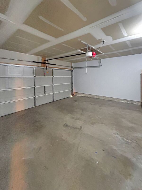 Building Photo - 5321 Miramar Dr