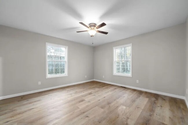 Building Photo - 828 Gracey Ave