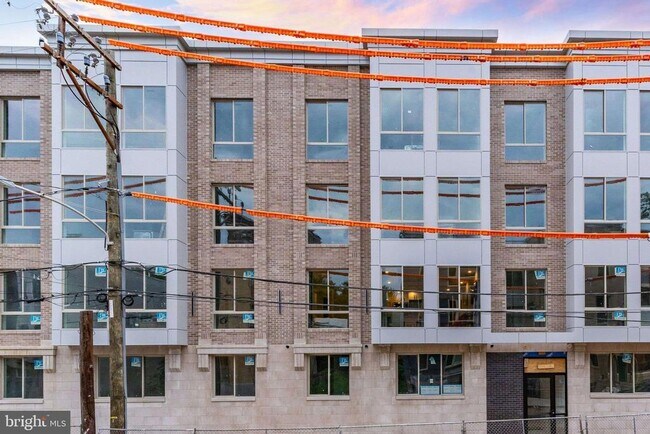 Building Photo - 1223 N 7th St