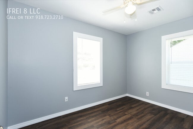 Building Photo - 1557 N Irvington Ave