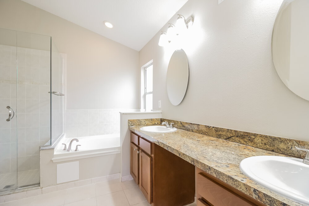 Building Photo - 948 Delfino Pl